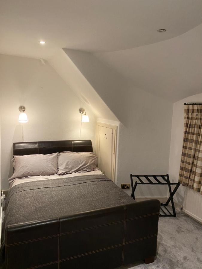 Chichester Retreat With Large Private Mature Garden Exterior photo