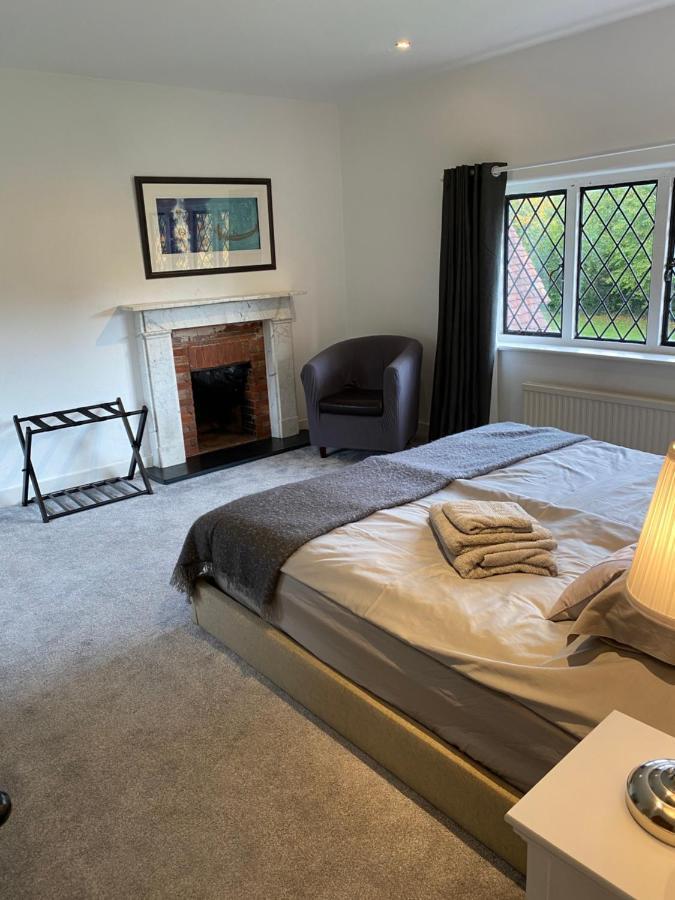 Chichester Retreat With Large Private Mature Garden Exterior photo