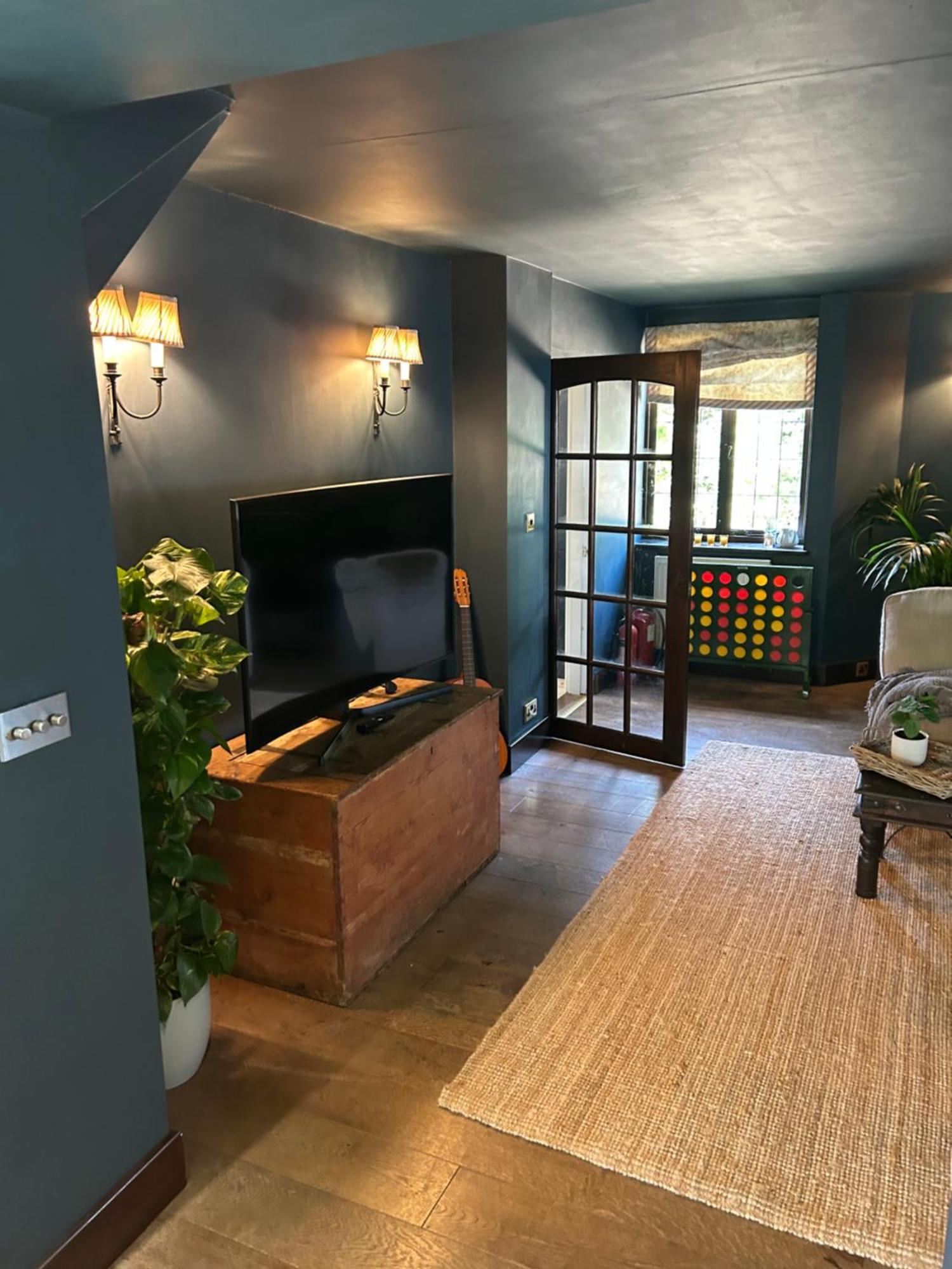 Chichester Retreat With Large Private Mature Garden Exterior photo